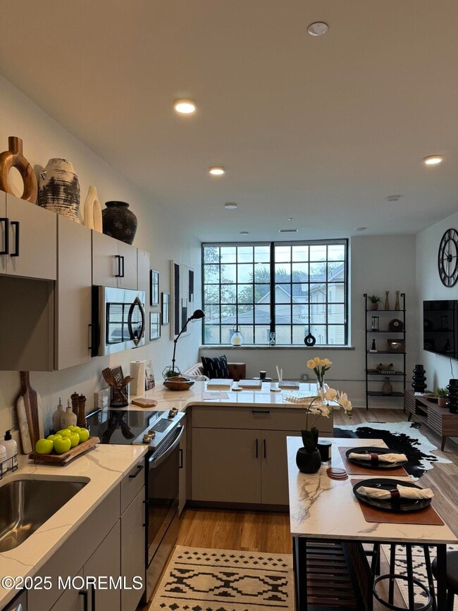 property at 179 Chelsea Ave