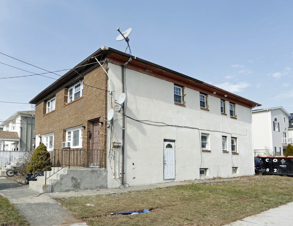 1917-1919 Clinton St in Linden, NJ - Building Photo