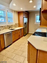 322 E Stearns St in Rahway, NJ - Building Photo - Building Photo
