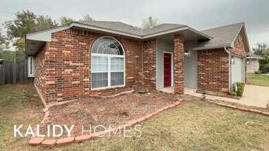9317 Apple Dr in Midwest City, OK - Building Photo - Building Photo