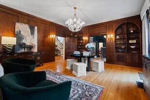 91 Algonquin Rd in Fairfield, CT - Building Photo