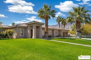 2885 E Sandia Rd in Palm Springs, CA - Building Photo