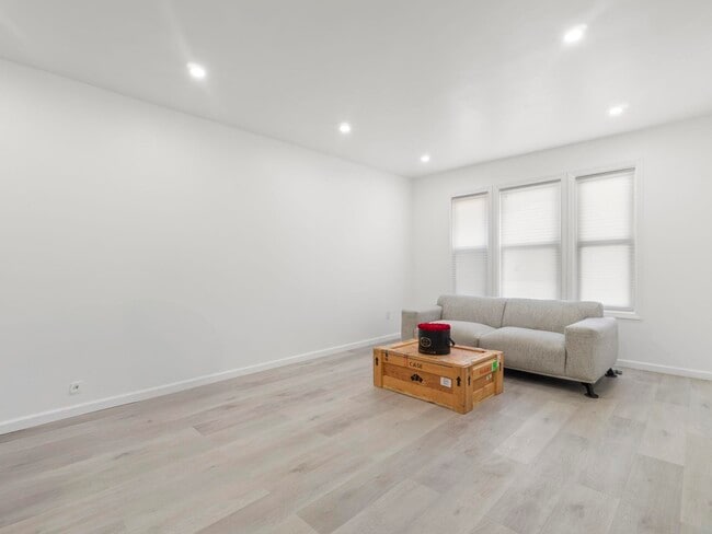 151 Stevens Ave in Jersey City, NJ - Building Photo - Building Photo