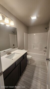 208 NE Woods Ln photo'