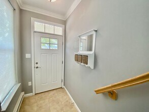 4142 Seafarer Ave in Norfolk, VA - Foto de edificio - Building Photo