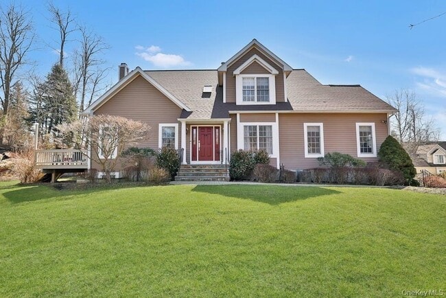 property at 8 Caruso Pl