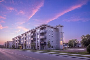 Aura Apartments in Sarnia, ON - Building Photo