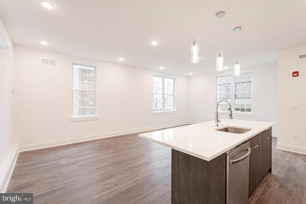 2623 Christian St in Philadelphia, PA - Building Photo