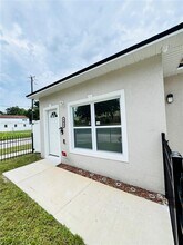 806 Carter St in Orlando, FL - Foto de edificio - Building Photo