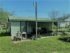 231 Wilcox Ave in San Antonio, TX - Building Photo - Building Photo