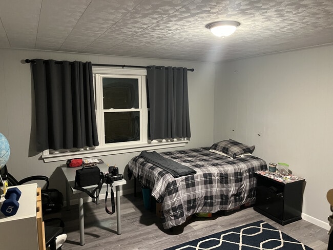 4 Lookout St, Unit First Floor Unit