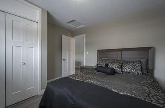 9312-93109 109 Ave in Grande Prairie, AB - Building Photo - Building Photo