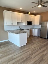 4709 Soria Dr in San Diego, CA - Foto de edificio - Building Photo