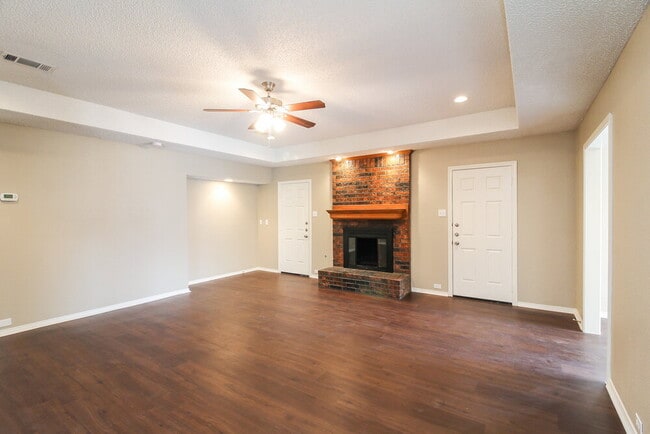849 Woodridge Cir in Desoto, TX - Building Photo - Building Photo