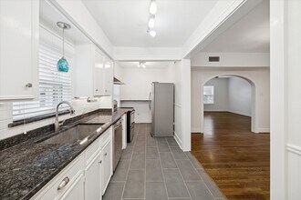 1937 W McKinney St in Houston, TX - Building Photo - Building Photo