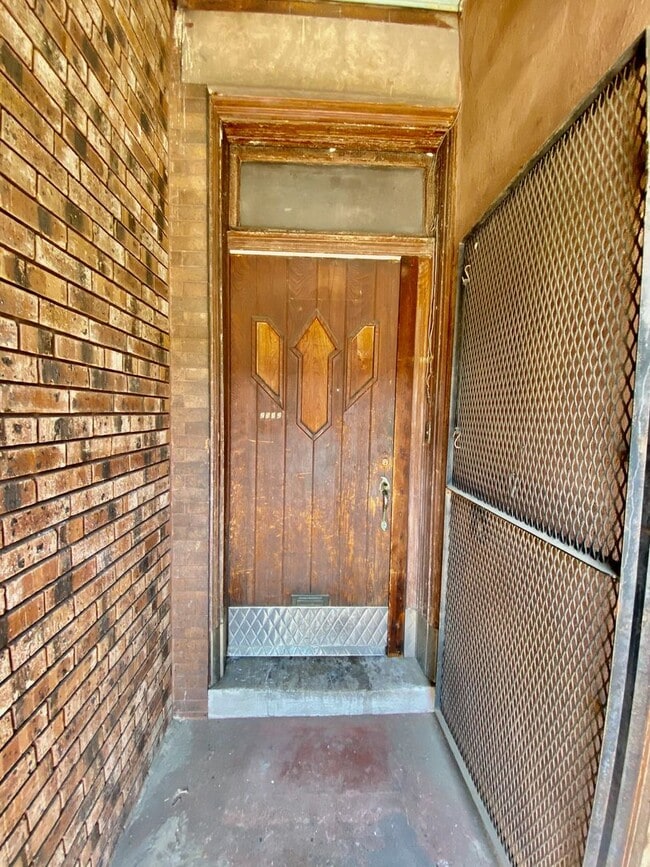 2532 S Broad St in Philadelphia, PA - Building Photo - Building Photo