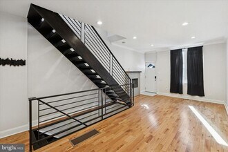 2527 Ingersoll St in Philadelphia, PA - Building Photo - Building Photo