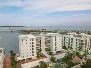 226 Golden Gate Point, Unit 44 in Sarasota, FL - Building Photo - Building Photo