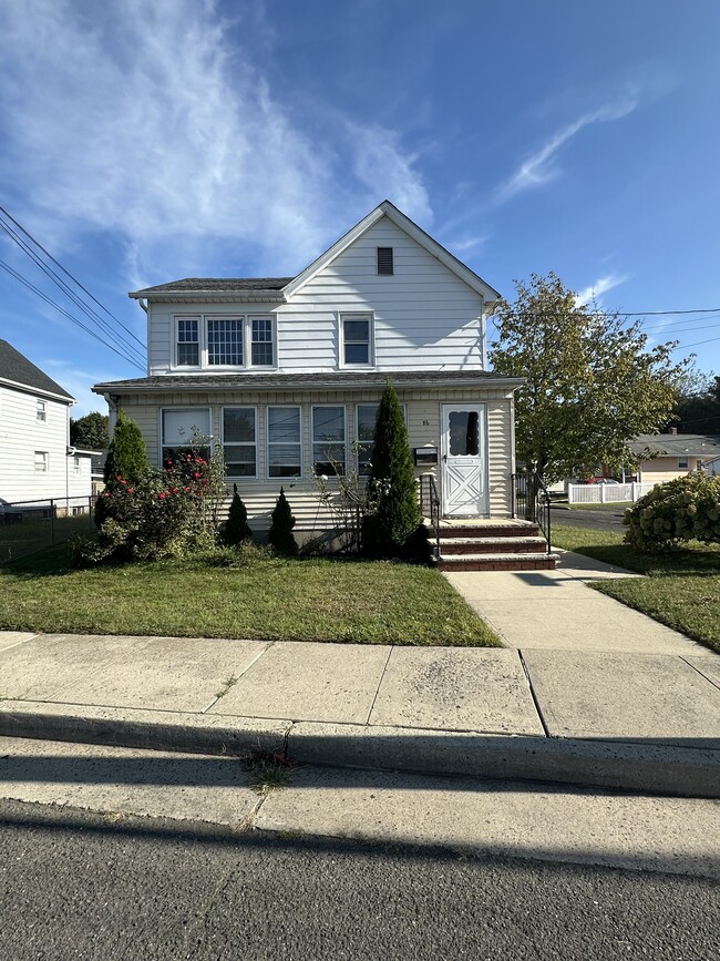 86 E Camplain Rd, Unit 1st Floor & Basement in Manville, NJ - Building Photo - Building Photo