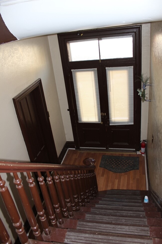 74 13th St, Unit 1 in Troy, NY - Building Photo - Building Photo