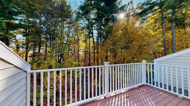 0 Hartshorn Way in Manchester, NH - Building Photo - Building Photo