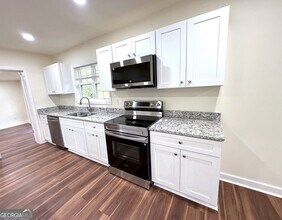 2182 Rosewood Rd in Decatur, GA - Building Photo - Building Photo