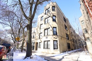 648 W Roscoe St, Unit M08B Apartments