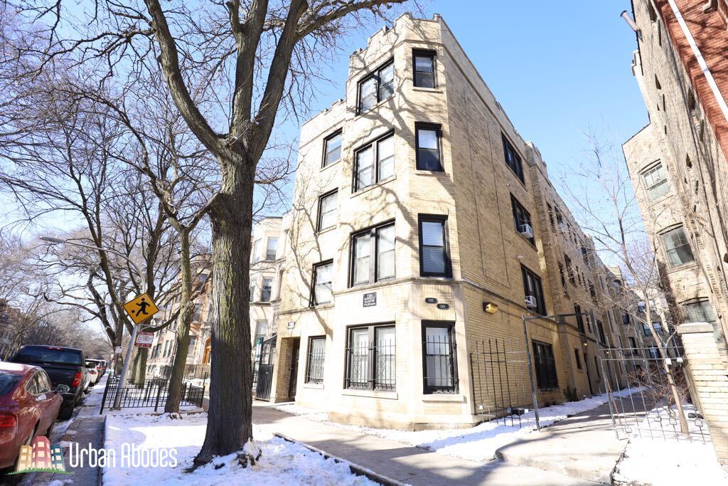 648 W Roscoe St, Unit M08B in Chicago, IL - Foto de edificio