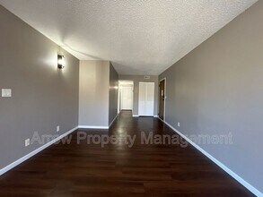 3405 Holdrege St in Lincoln, NE - Building Photo - Building Photo