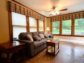 2571 Ashurst Rd in University Heights, OH - Building Photo - Building Photo