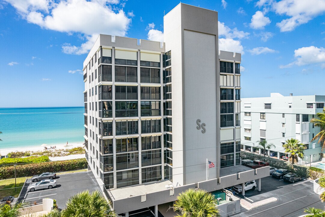 Silver Sands of Bonita Beach in Bonita Springs, FL - Building Photo