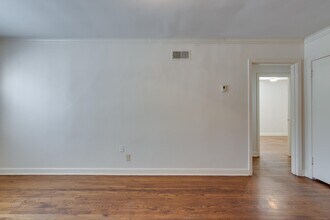 695 Berry Rd in Memphis, TN - Building Photo - Building Photo