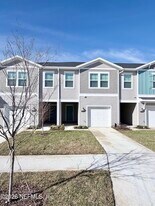 2113 Windward Cay Ln in Middleburg, FL - Building Photo