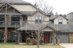 7802 Cozy Cove Rd in Branson, MO - Building Photo