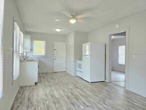 2223 Everett St in Lakeland, FL - Building Photo - Building Photo