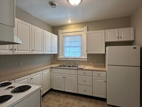 4114 N Lockwood Ave in Toledo, OH - Building Photo - Building Photo