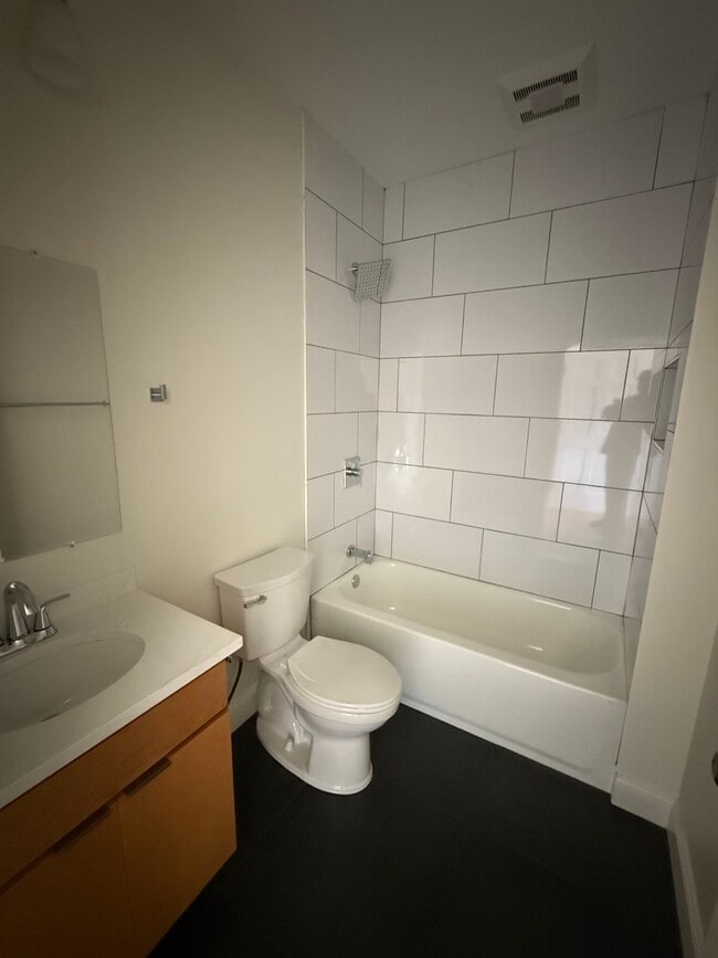 2 Blossom St in Fitchburg, MA - Building Photo - Building Photo