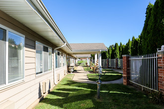 The Gardens Independent Living in Springfield, MO - Building Photo - Building Photo