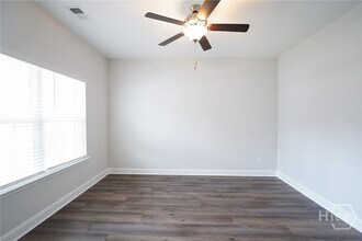 145 Guana Ln in Bloomingdale, GA - Building Photo - Building Photo