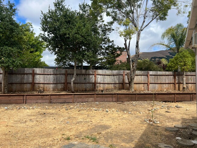 property at 6 Mt Hood Ct
