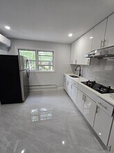251-25 Thornhill Ave in Queens, NY - Building Photo - Building Photo