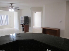 8215 Ibis Club Dr, Unit 104 in Naples, FL - Building Photo - Building Photo