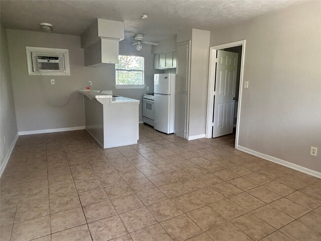 property at 8232 Glenview Dr