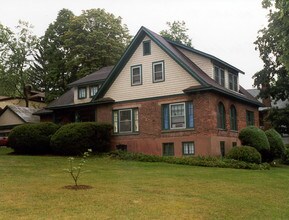 105 Worth St, Unit #1 in Ithaca, NY - Building Photo - Building Photo