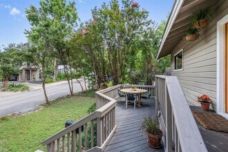 2116 Glendale Pl in Austin, TX - Building Photo - Building Photo