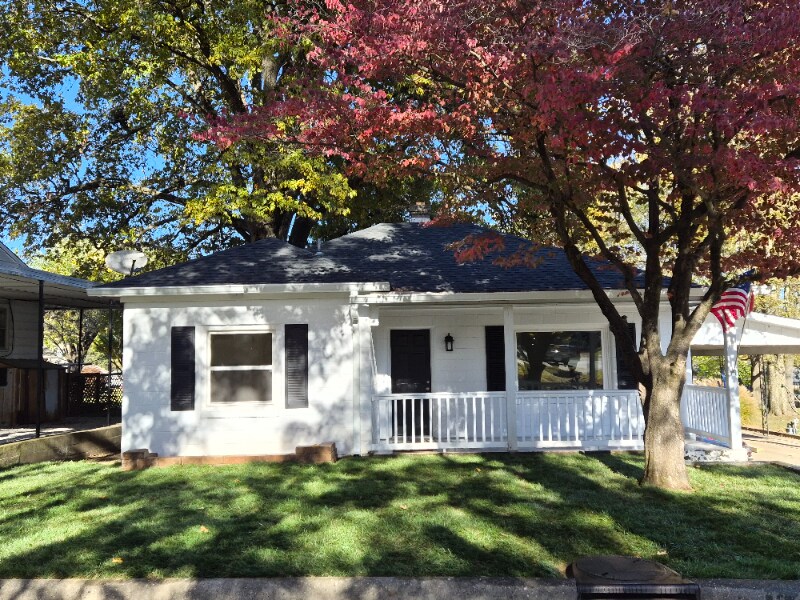 1010 Austin Ave in Lawrenceville, IL - Building Photo