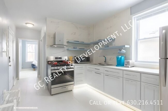 3320 S Carpenter St in Chicago, IL - Building Photo - Building Photo