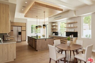 5056 Haskell Ave in Los Angeles, CA - Building Photo - Building Photo