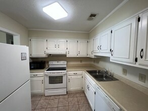 6 Somerset Townhouse in Statesboro, GA - Building Photo - Building Photo