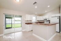 2031 NE 9th Pl in Cape Coral, FL - Foto de edificio - Building Photo